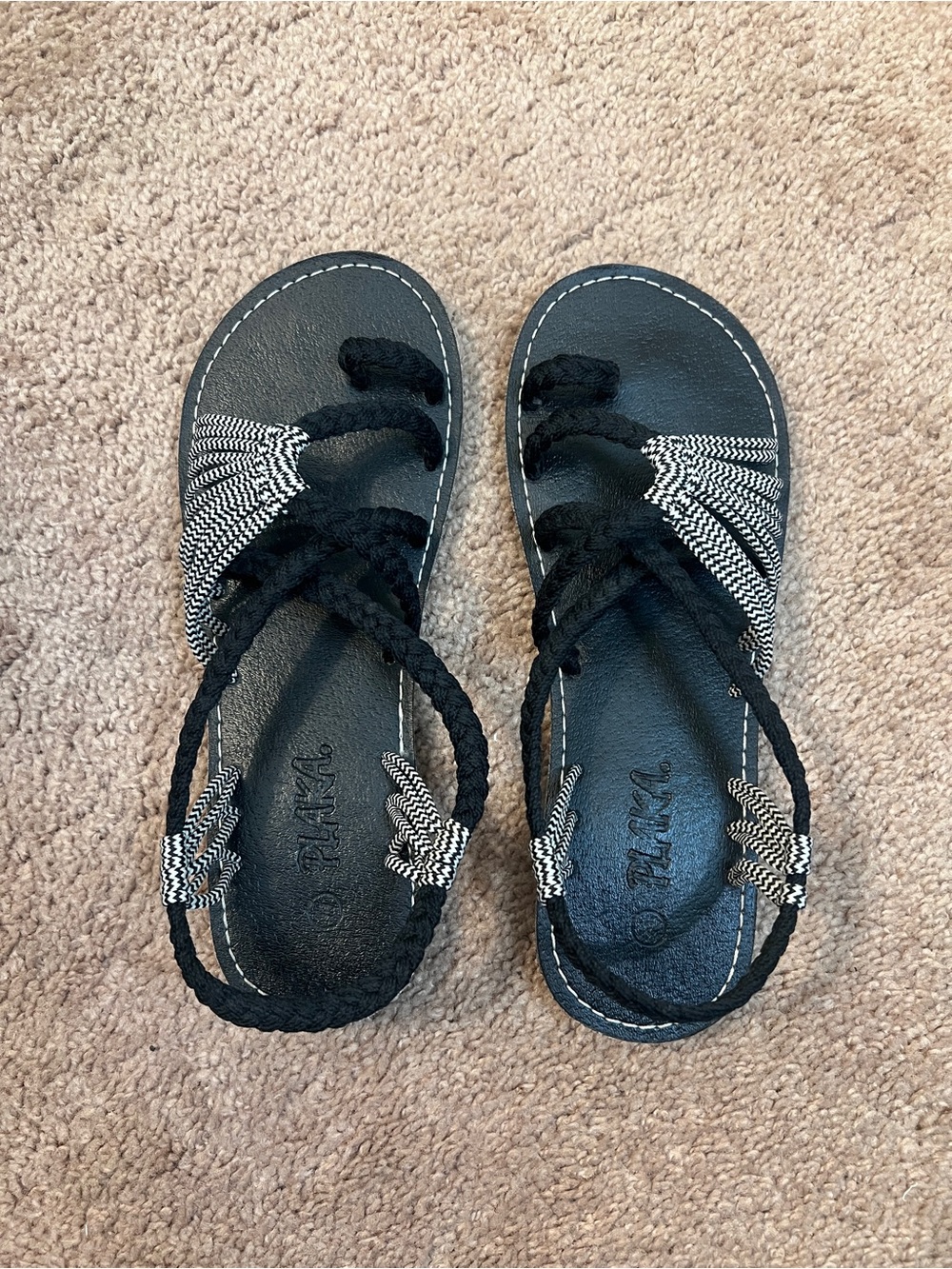 Plaka Black Braided Strap Sandals